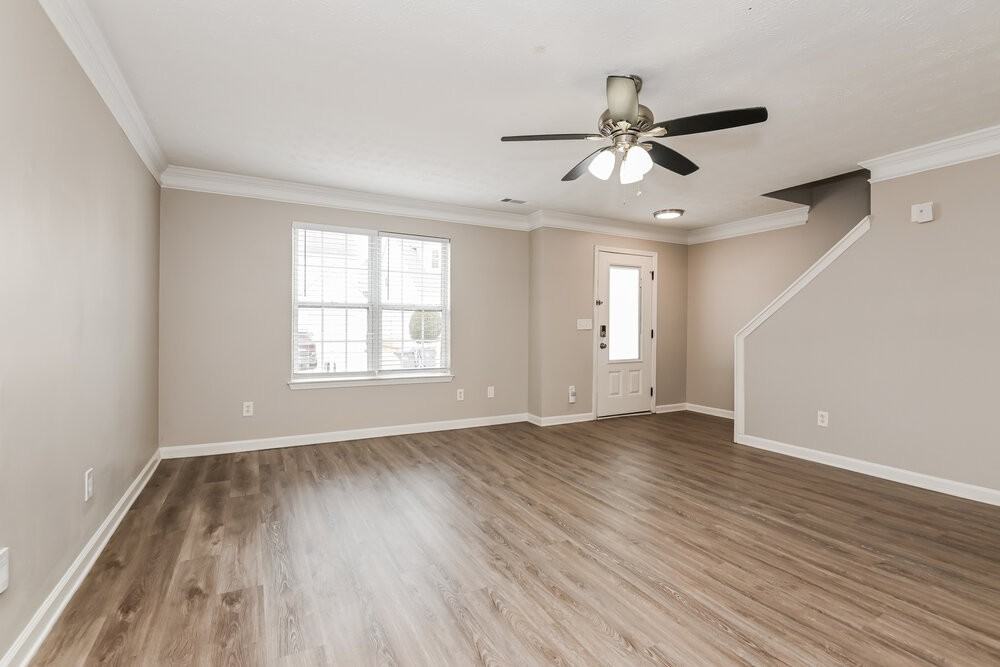 425 Village Bluff Dr - Photo 7 of 18