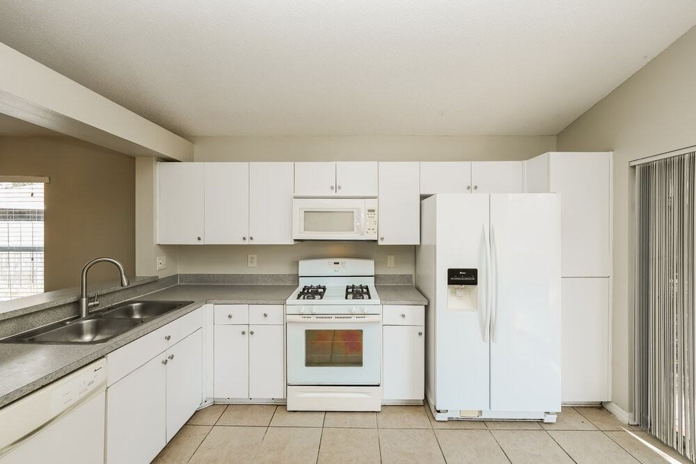 22446 Crows Nest Ct - Photo 7 of 16