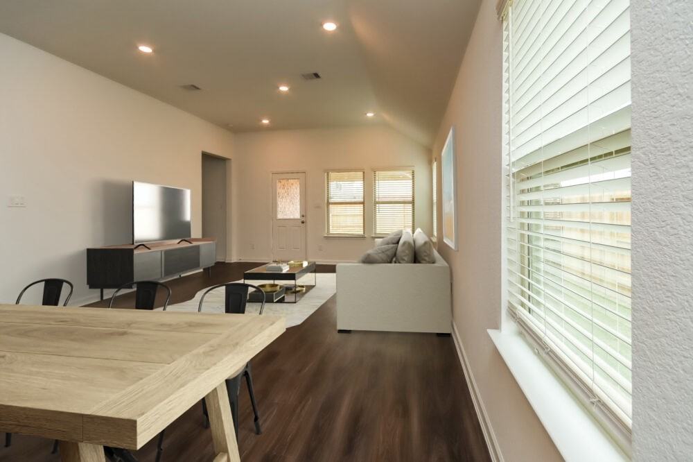 5434 5434 Tourmaline Way - Photo 3 of 23