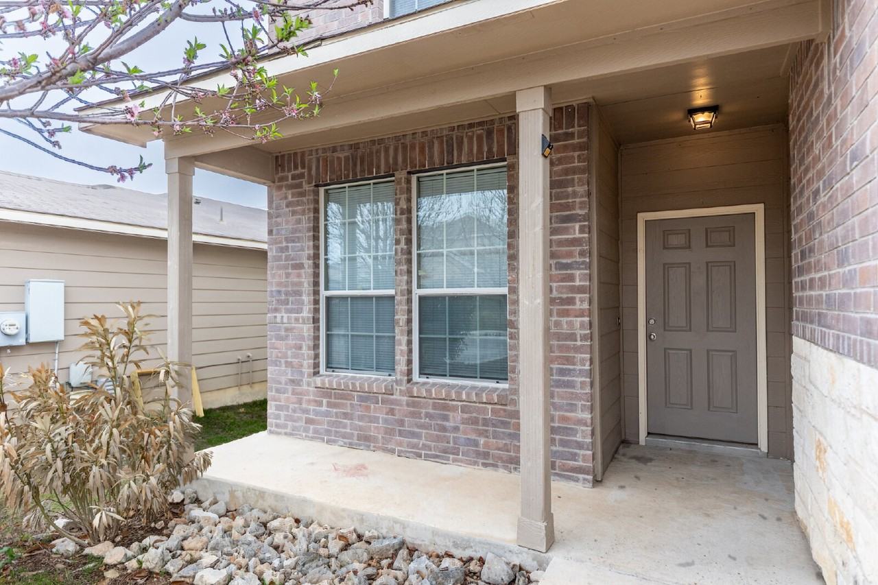 24262 Invitation Oak - Photo 3 of 40