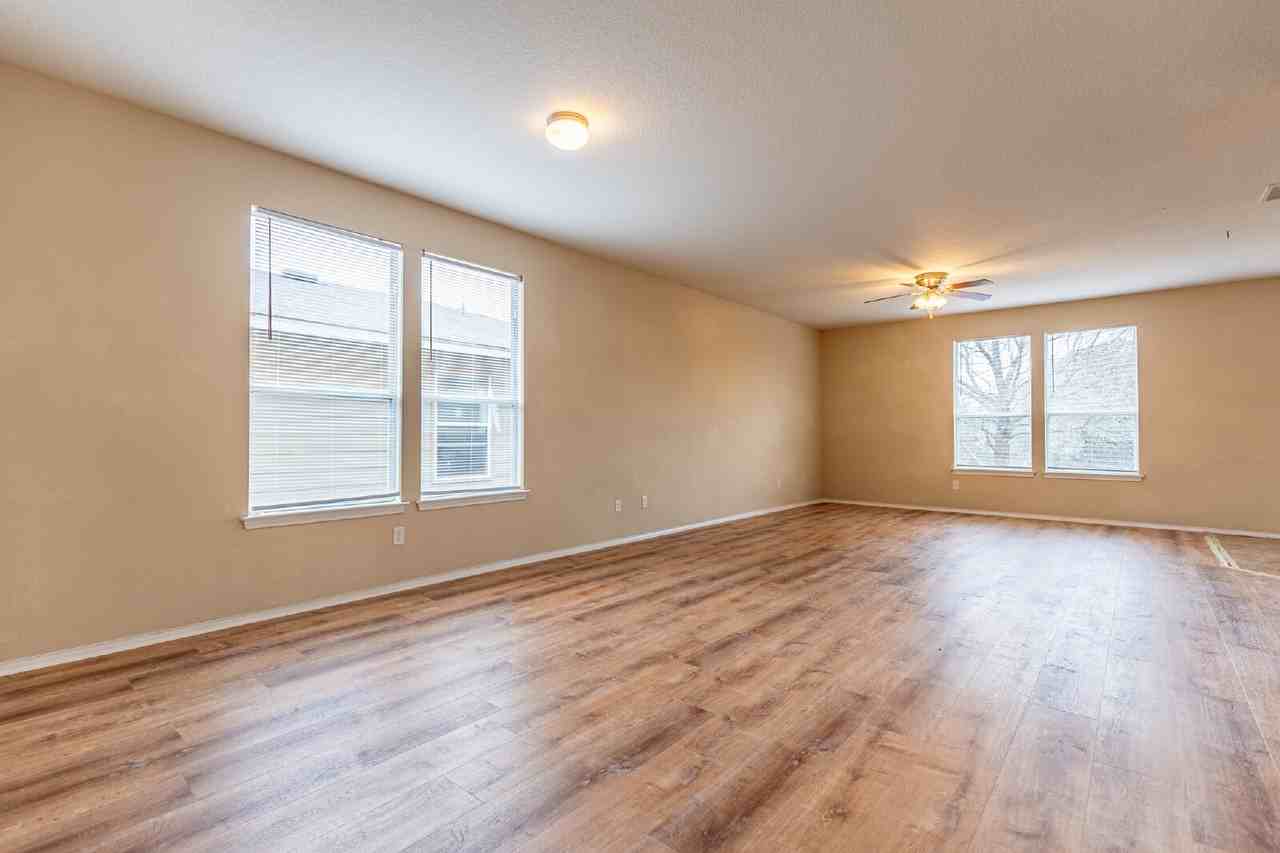 24262 Invitation Oak - Photo 7 of 40