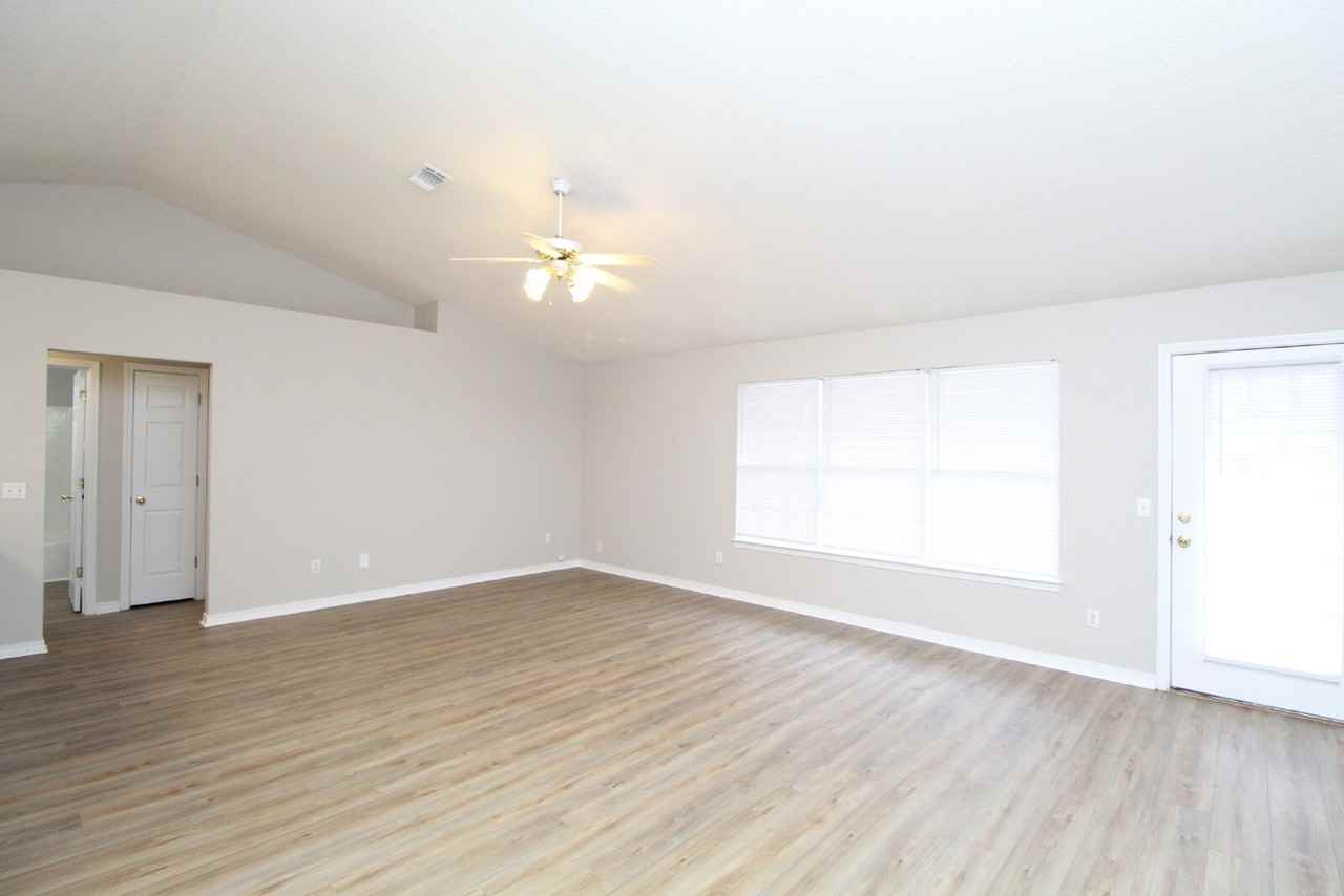 6854 Cedar Ridge Cir - Photo 2 of 17