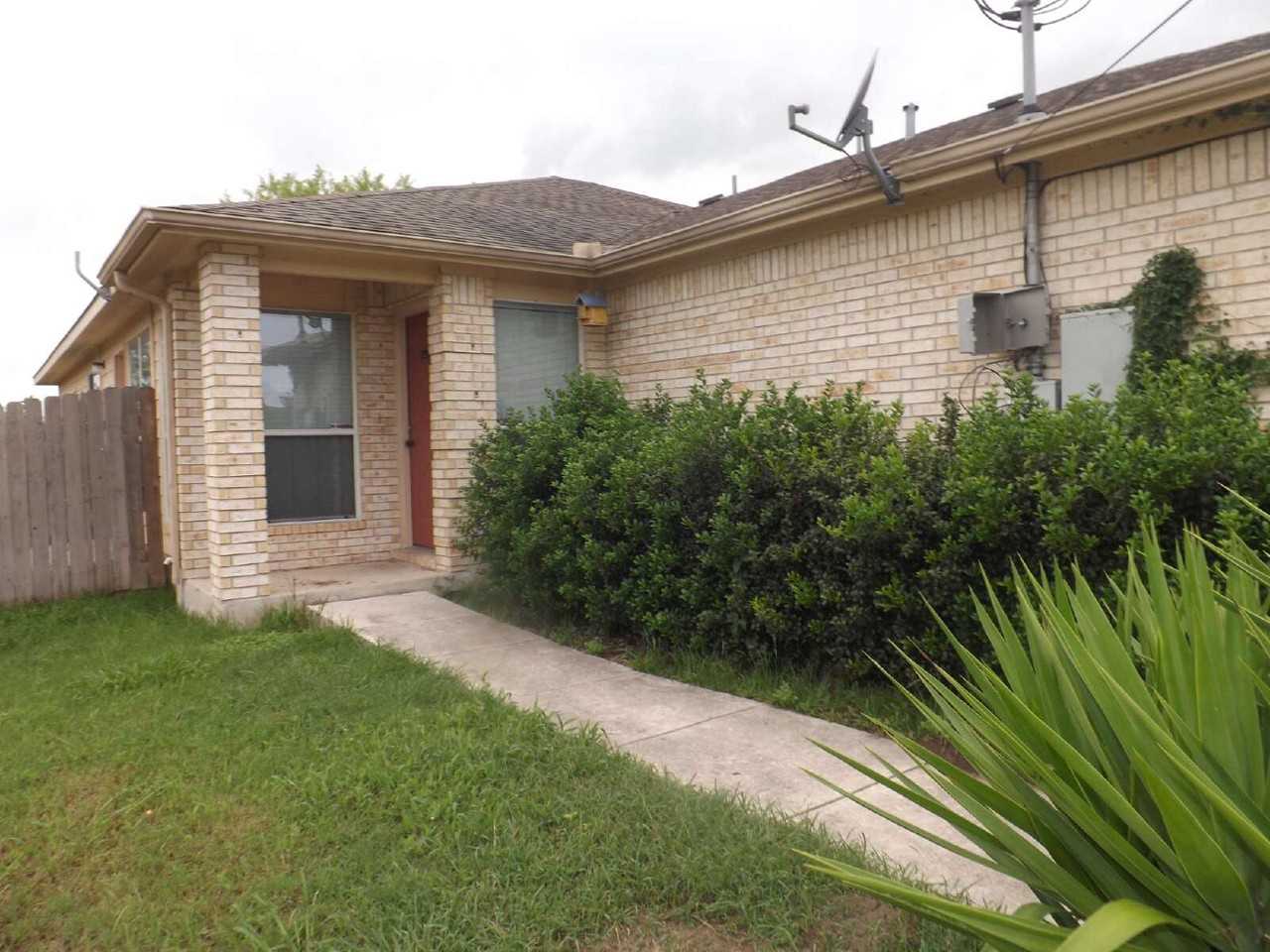 2764 Fm 1044 - Photo 2 of 12