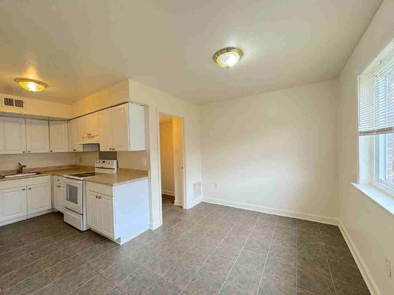 4643 Logsdon Dr - Photo 3 of 17