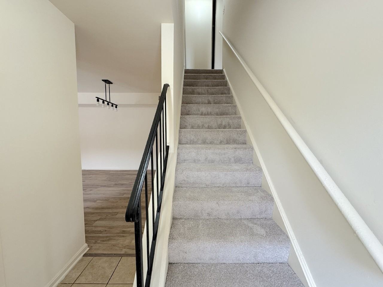 4513 Logsdon Dr - Photo 2 of 19
