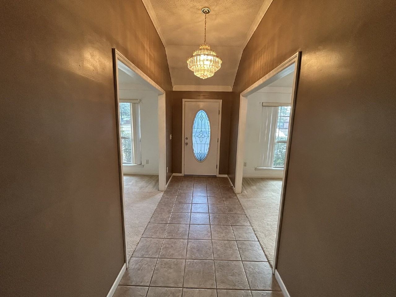 219 Wentworth Way - Photo 2 of 18