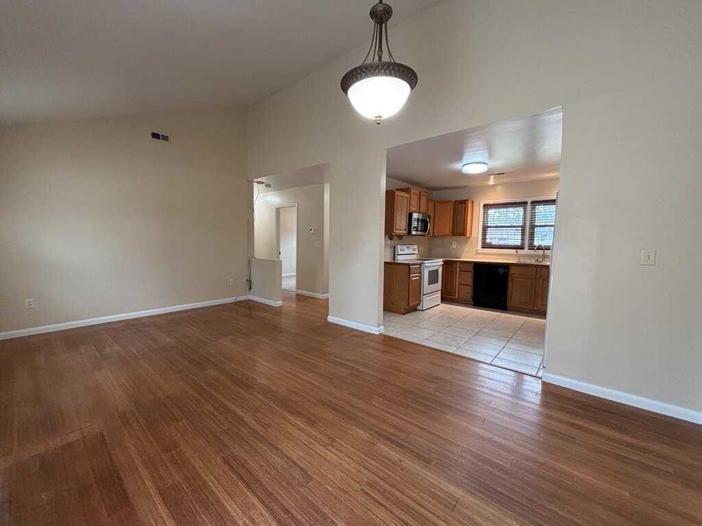 115 Aylesbury Rd - Photo 6 of 27