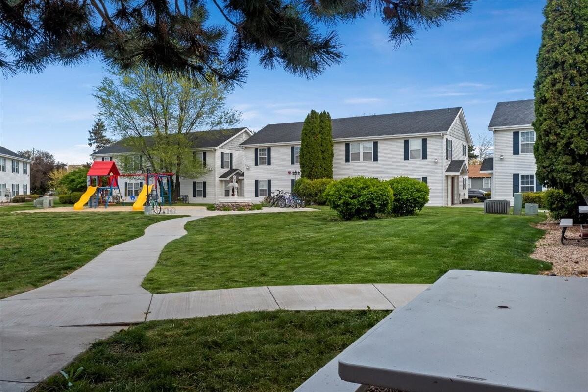 106 Davis Ave - Photo 6 of 19