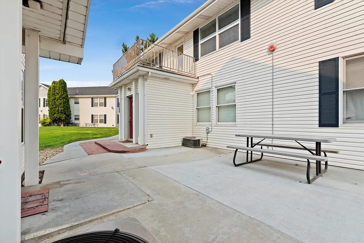 106 Davis Ave - Photo 7 of 19