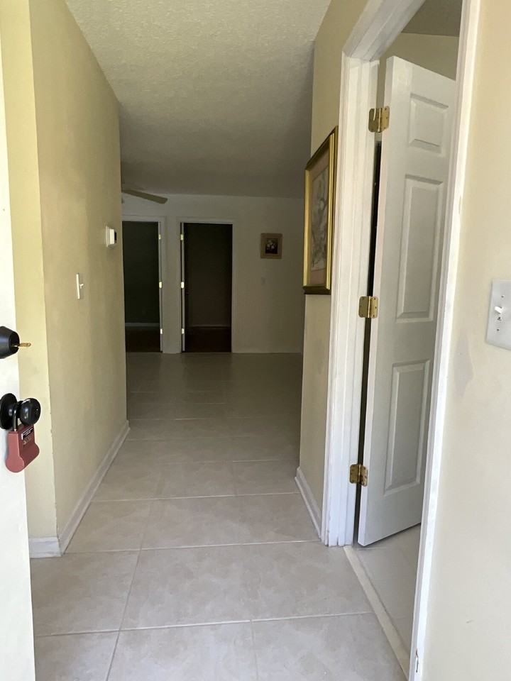 452 Lemans Dr - Photo 2 of 33