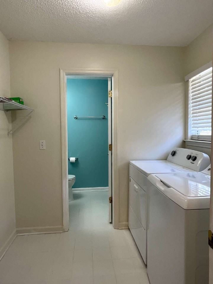 452 Lemans Dr - Photo 4 of 33