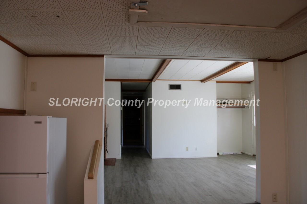 577 Princeton Pl - Photo 4 of 13