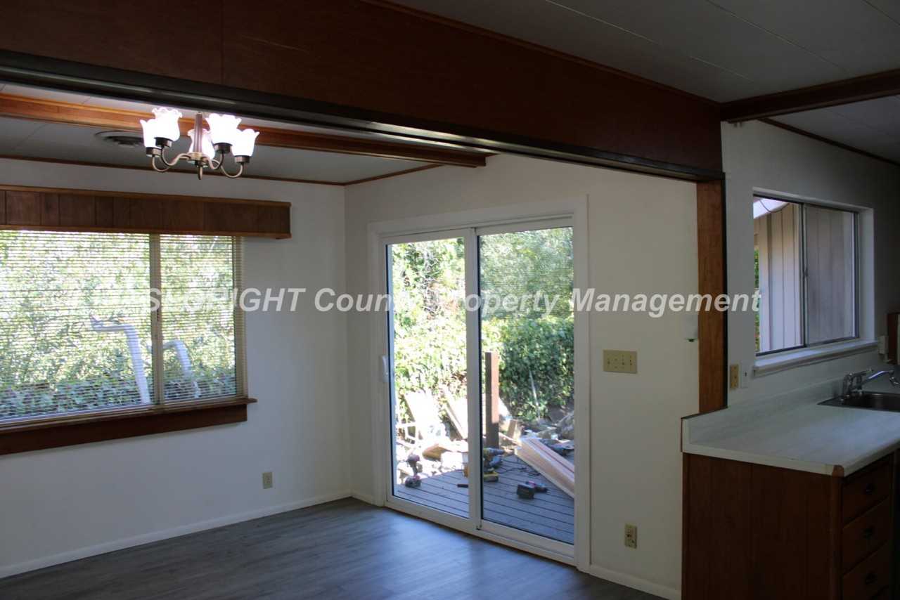 577 Princeton Pl - Photo 6 of 13