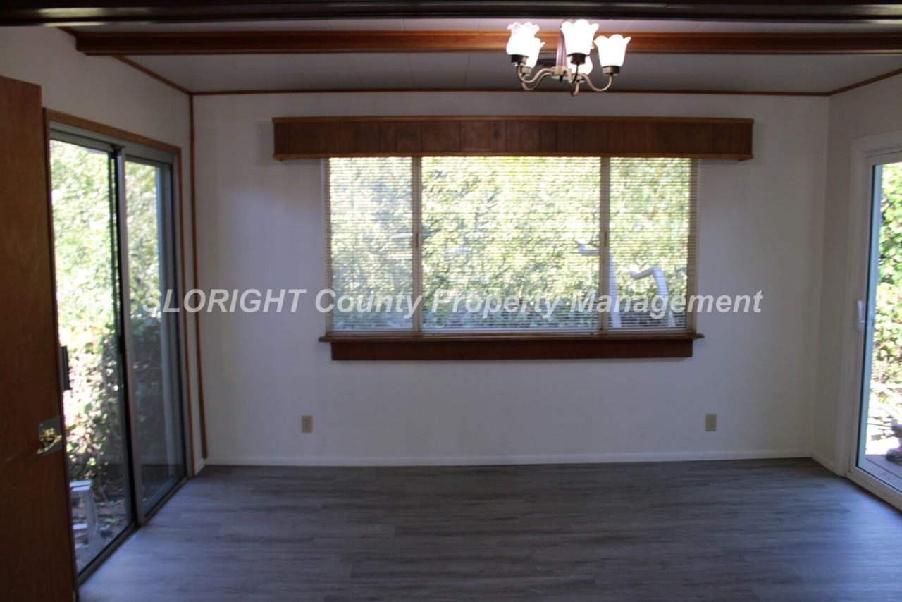 577 Princeton Pl - Photo 7 of 13