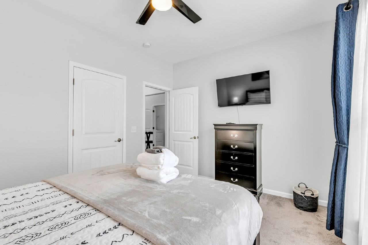 88 Crystal Lake Dr - Photo 6 of 33