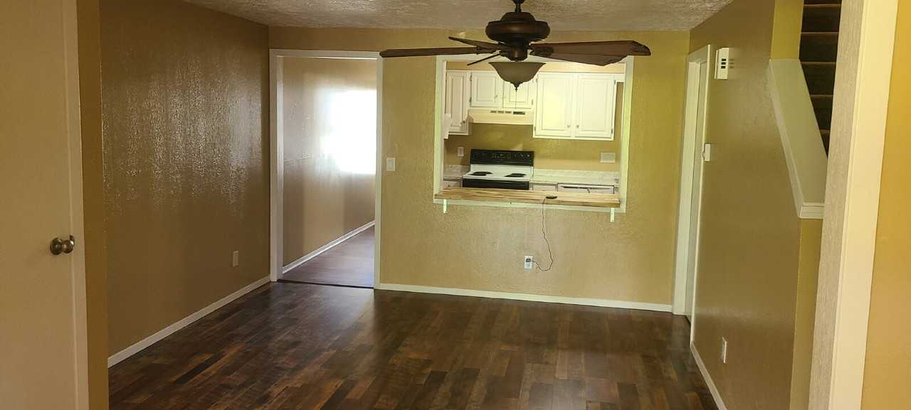 315 Meadow Ln - Photo 6 of 19