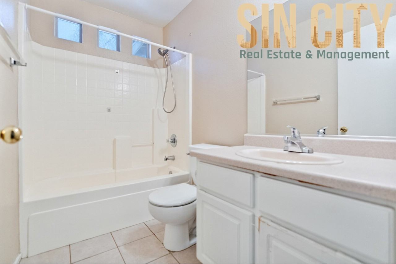 5022 Sapphire Light St - Photo 7 of 16