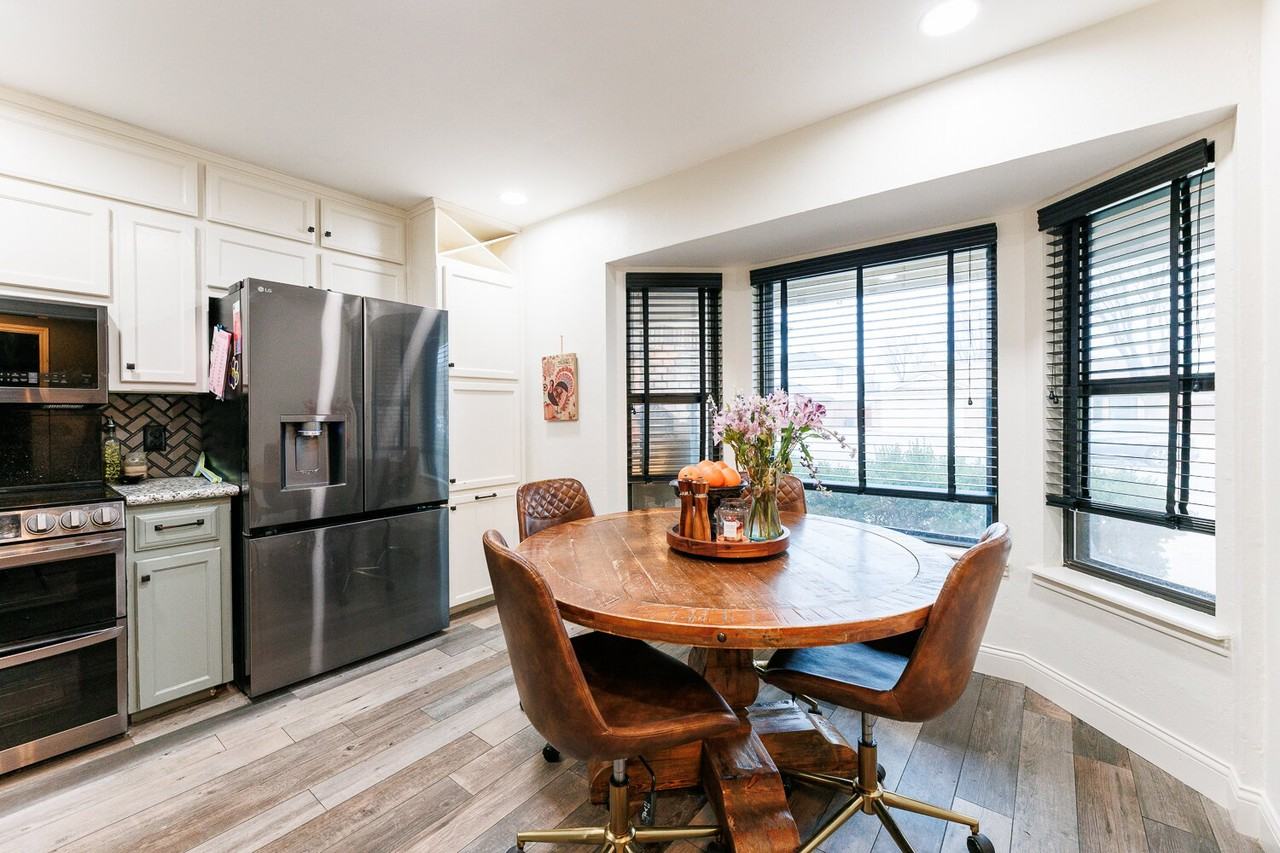 6037 72nd St - Photo 6 of 42