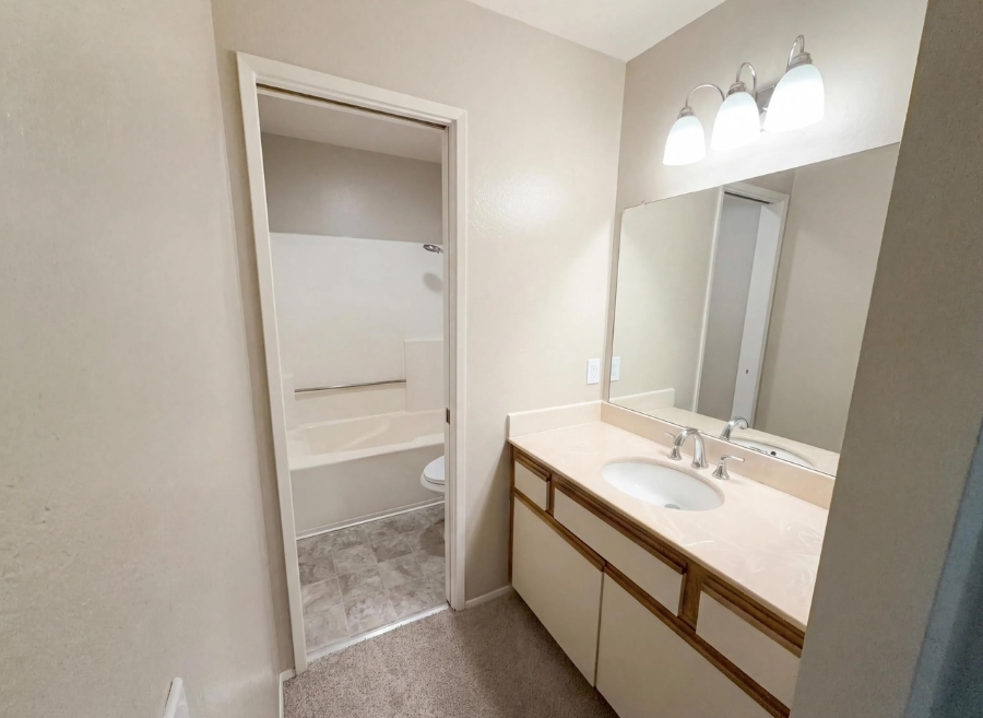 1938 Gordon Ct - Photo 7 of 21