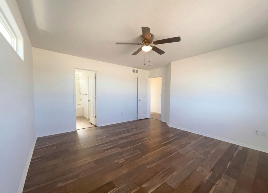 444 Stonebrook Dr - Photo 4 of 28