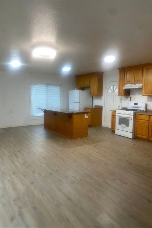 369 College Ave - Photo 2 of 3