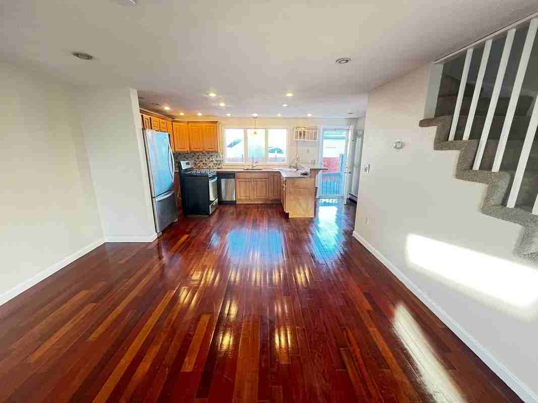 86 Atwood St - Photo 2 of 15