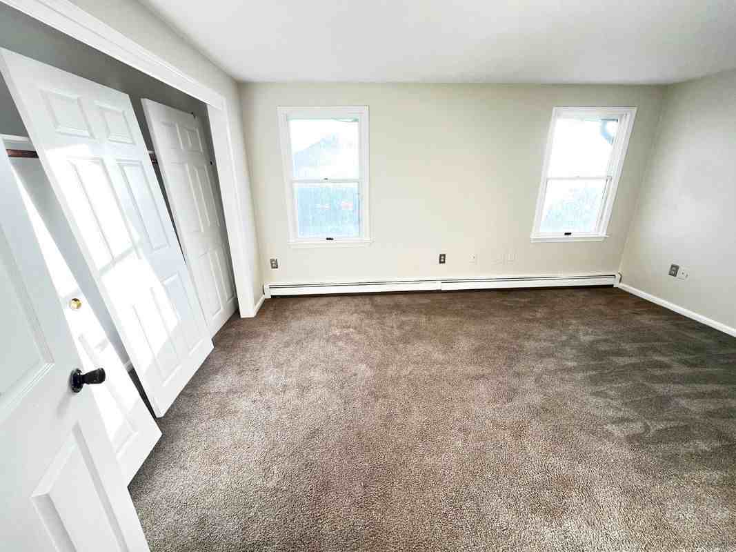 86 Atwood St - Photo 7 of 15