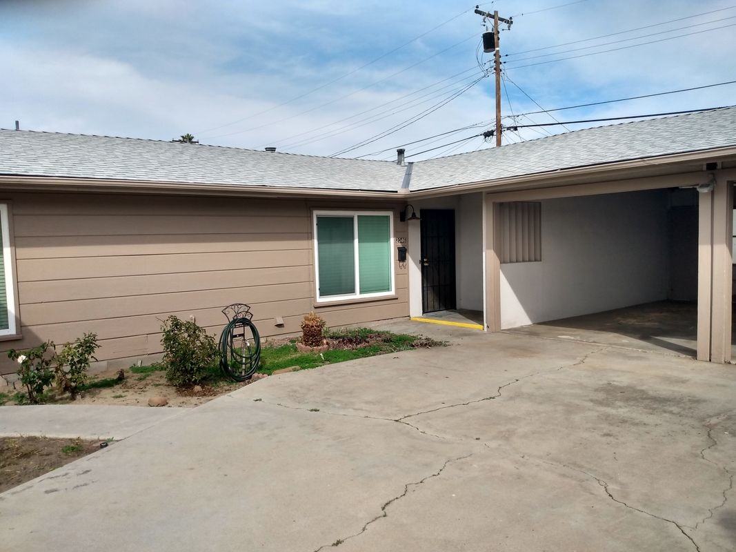 2046 Mayfair Dr W - Photo 3 of 46