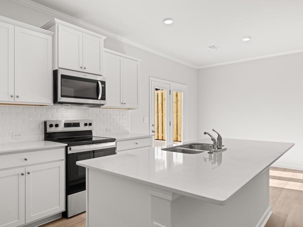 102 Hughes Place Dr - Photo 6 of 35