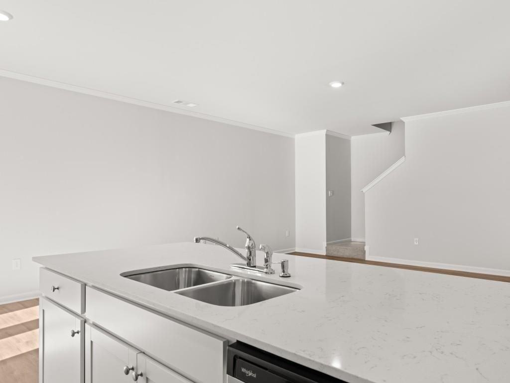 102 Hughes Place Dr - Photo 7 of 35