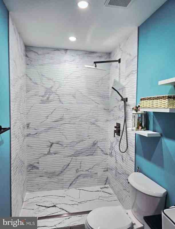 15305 Blacksmith Ter - Photo 4 of 11