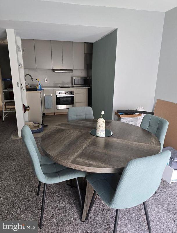 15305 Blacksmith Ter - Photo 5 of 11