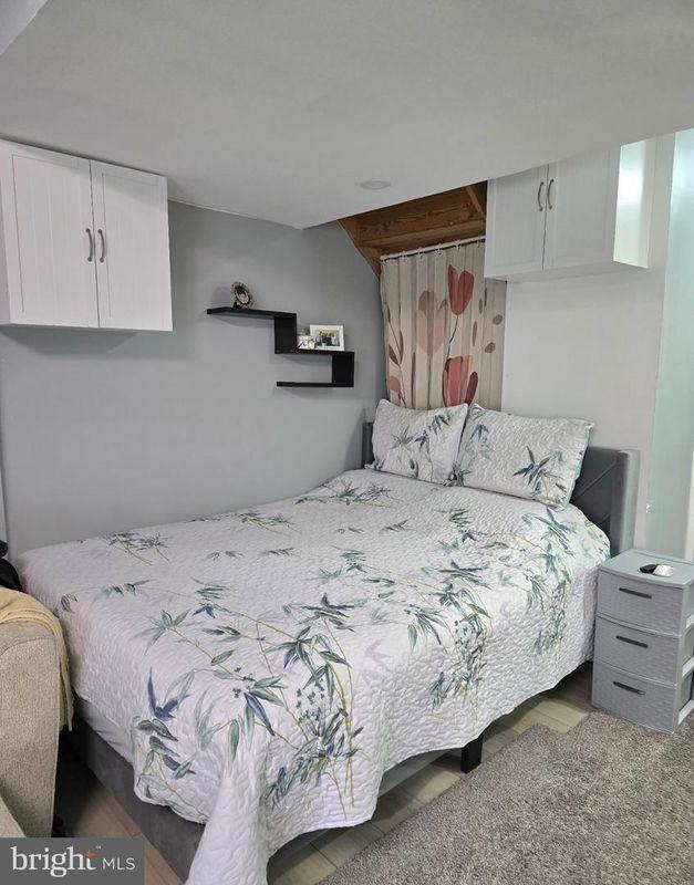 15305 Blacksmith Ter - Photo 7 of 11