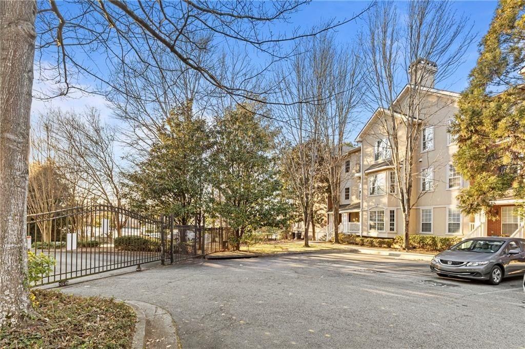 5641 Roswell Rd ##103 - Photo 2 of 25