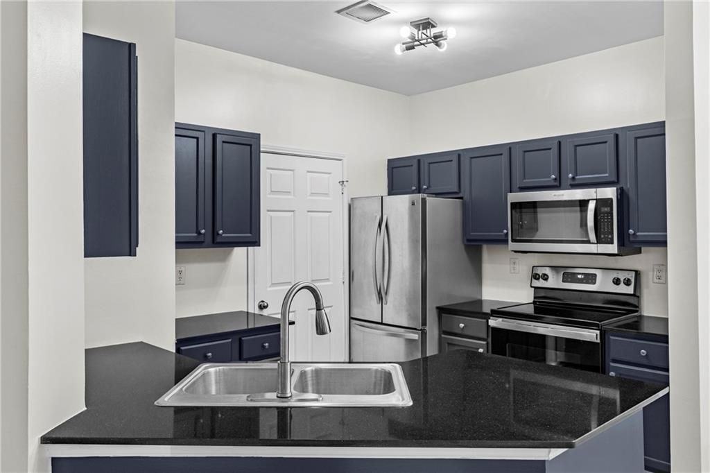 5641 Roswell Rd ##103 - Photo 7 of 25