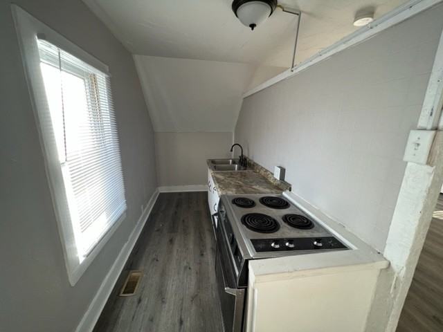 2050 E Hanna Ave #2 - Photo 2 of 31