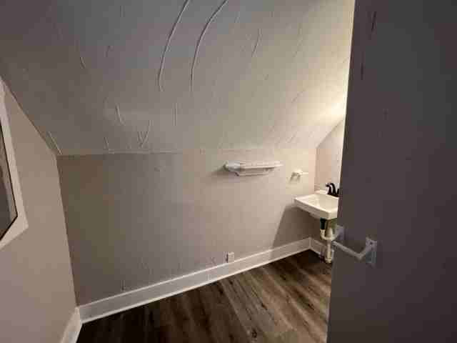 2050 E Hanna Ave #2 - Photo 4 of 31