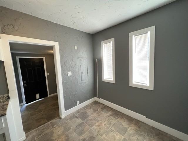 2050 E Hanna Ave #2 - Photo 5 of 31