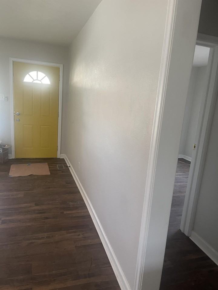 2246 Foltz St - Photo 4 of 27