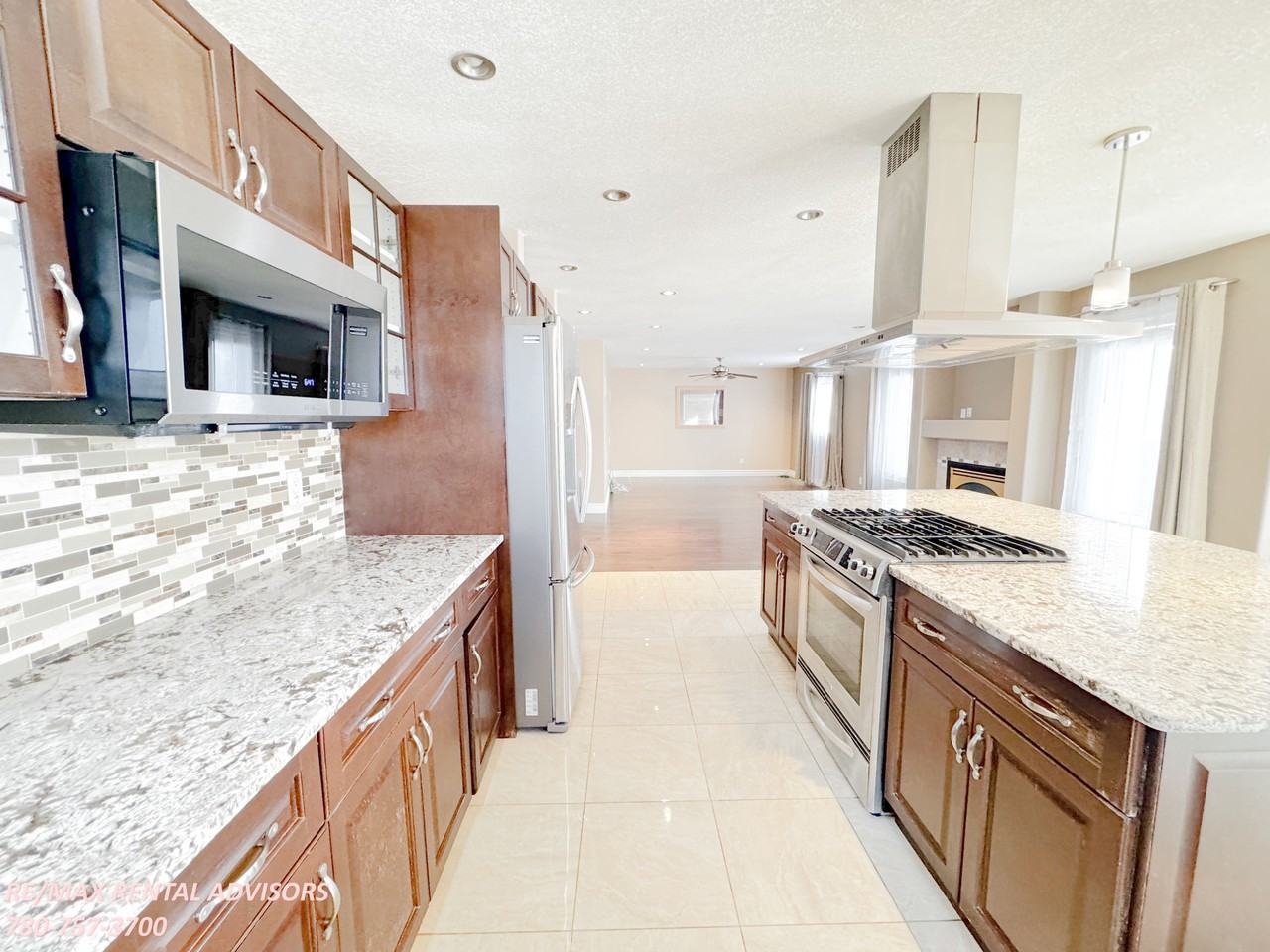 1115 Falconer Rd Nw - Photo 4 of 33