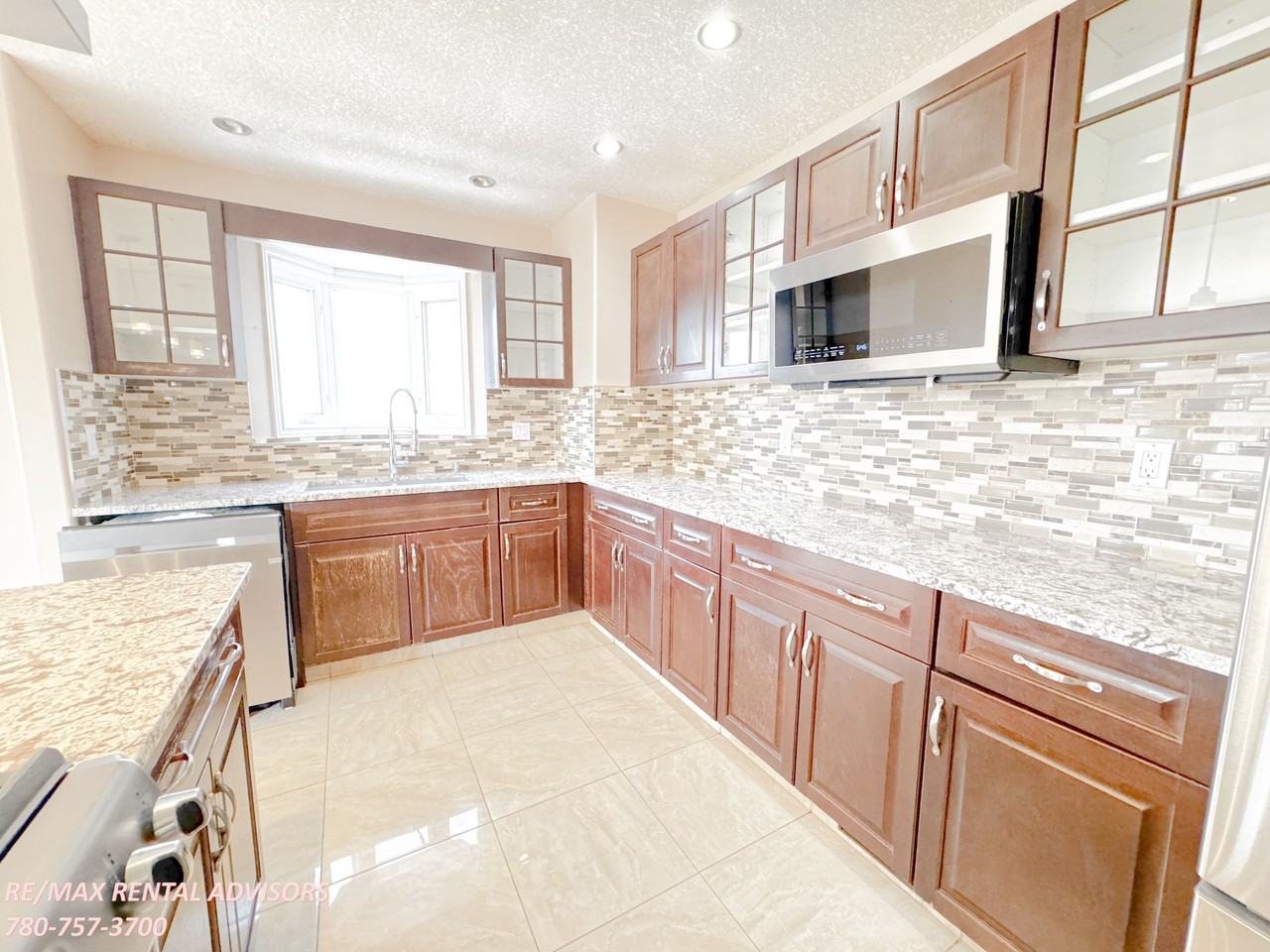 1115 Falconer Rd Nw - Photo 5 of 33