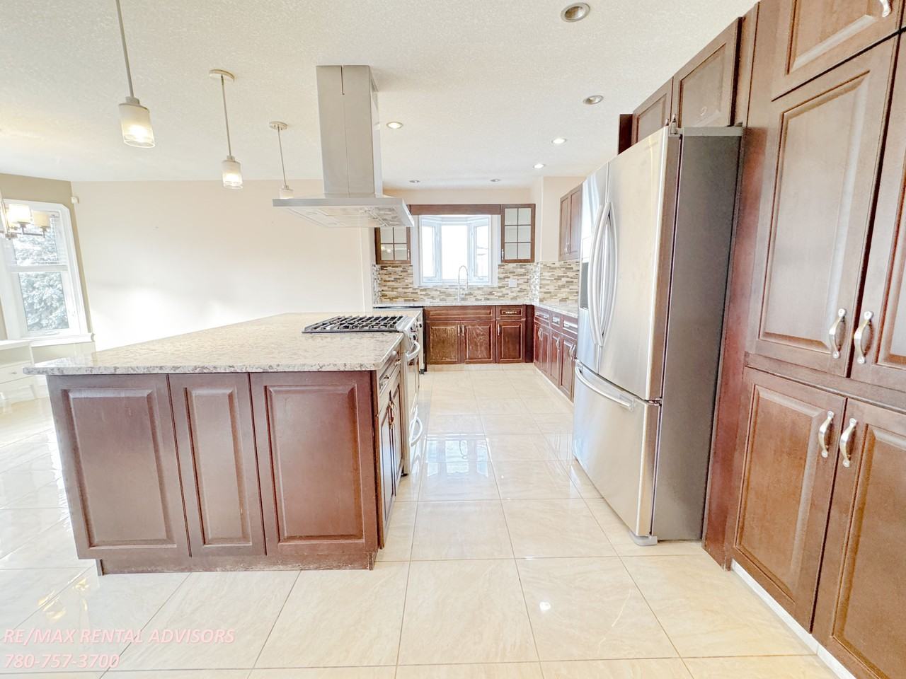 1115 Falconer Rd Nw - Photo 7 of 33