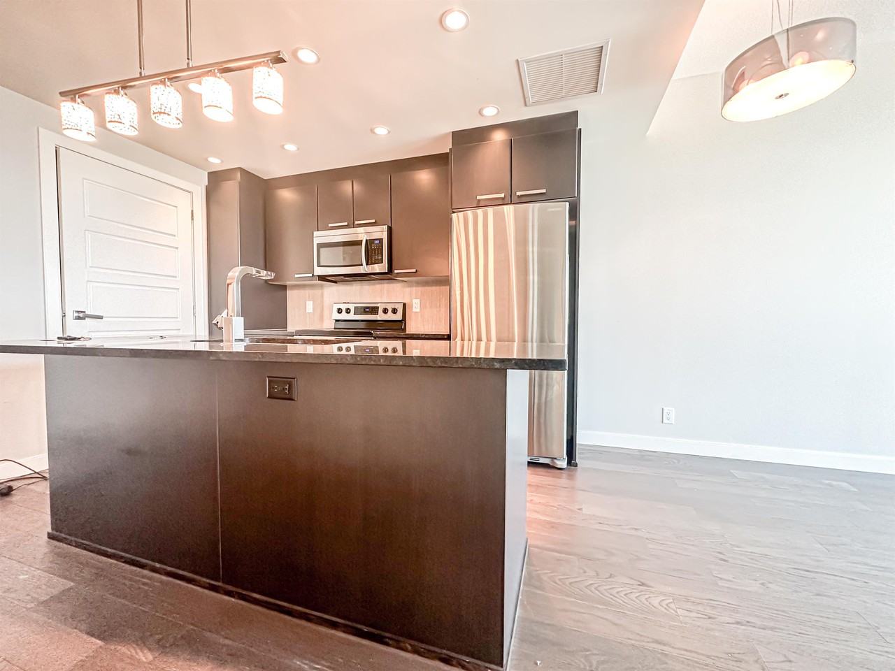 225 11 Avenue SE (Keynote Two) - Photo 3 of 19