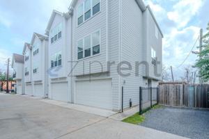 featured image of 850 W 20th St #850