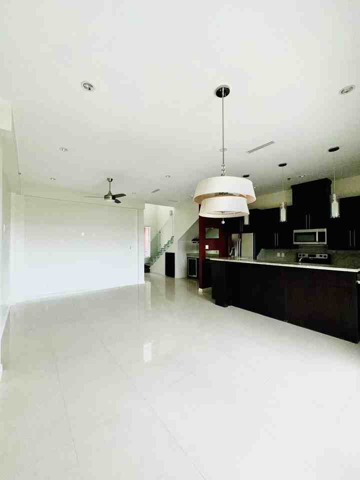 1312 E Pineridge Ave #NA - Photo 3 of 16