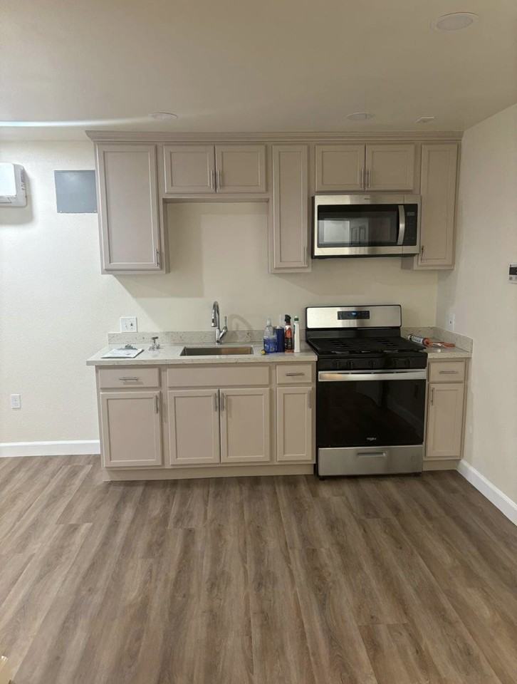 1643 Terra Vista Ln #1641 - Photo 5 of 6