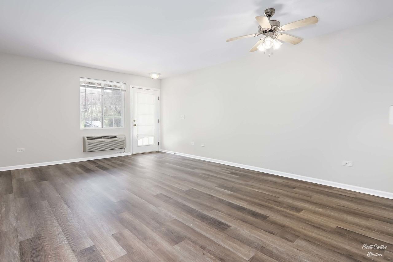 1303 Silverstone Dr #1303 - Photo 5 of 14