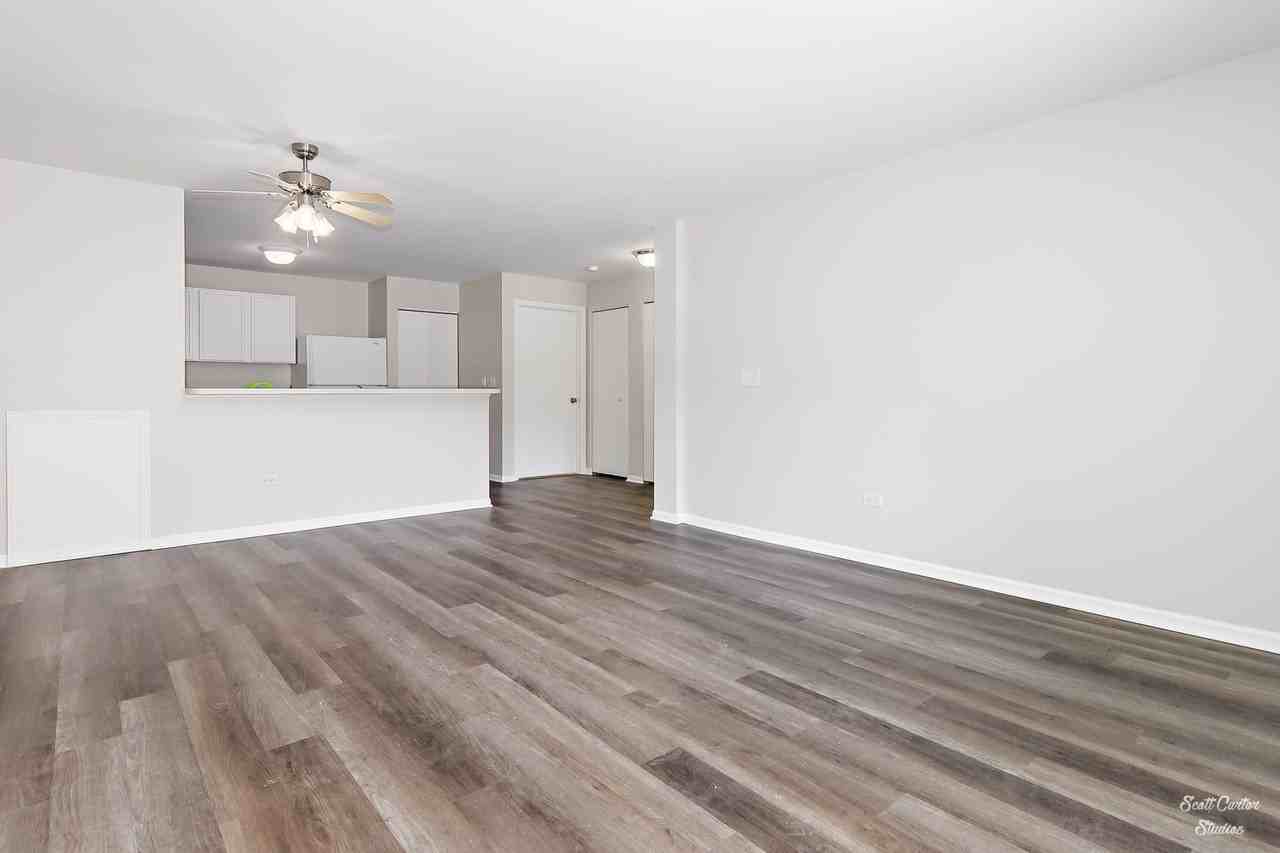 1303 Silverstone Dr #1303 - Photo 6 of 14