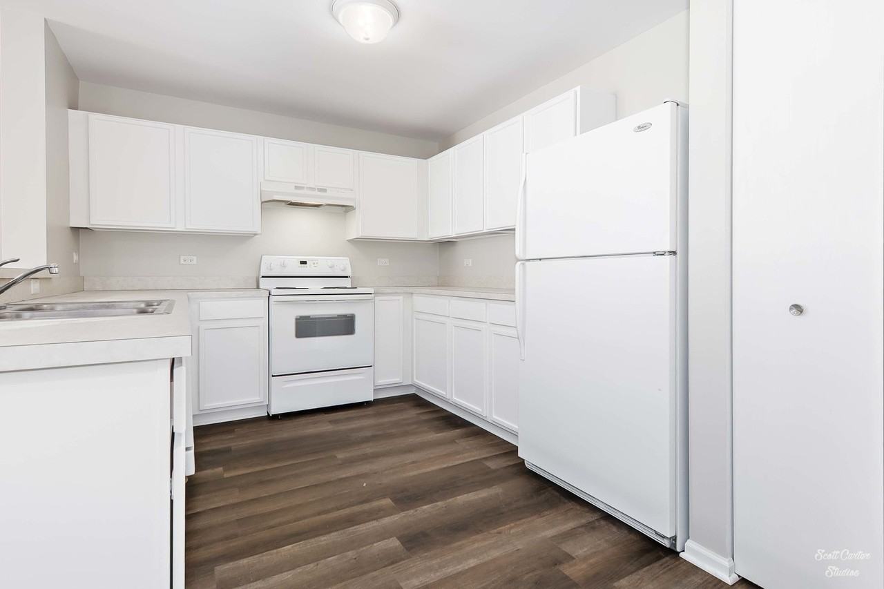 1303 Silverstone Dr #1303 - Photo 7 of 14