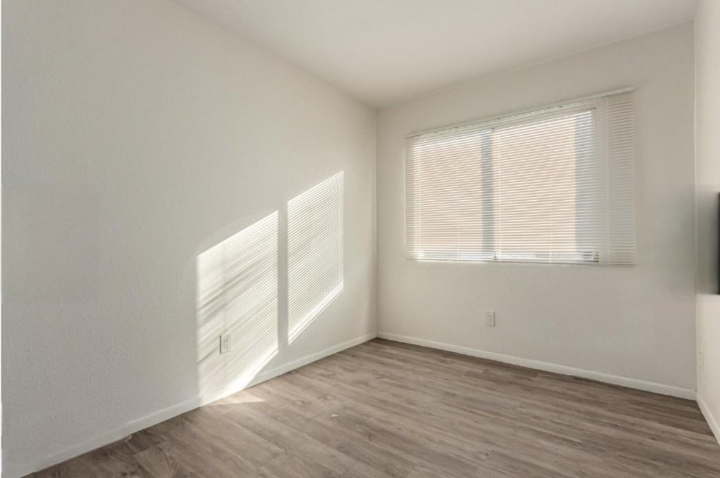 4523 E Wood St #4523 - Photo 4 of 20